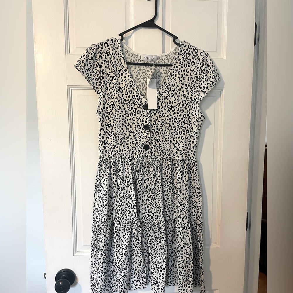 Black and white dress :)